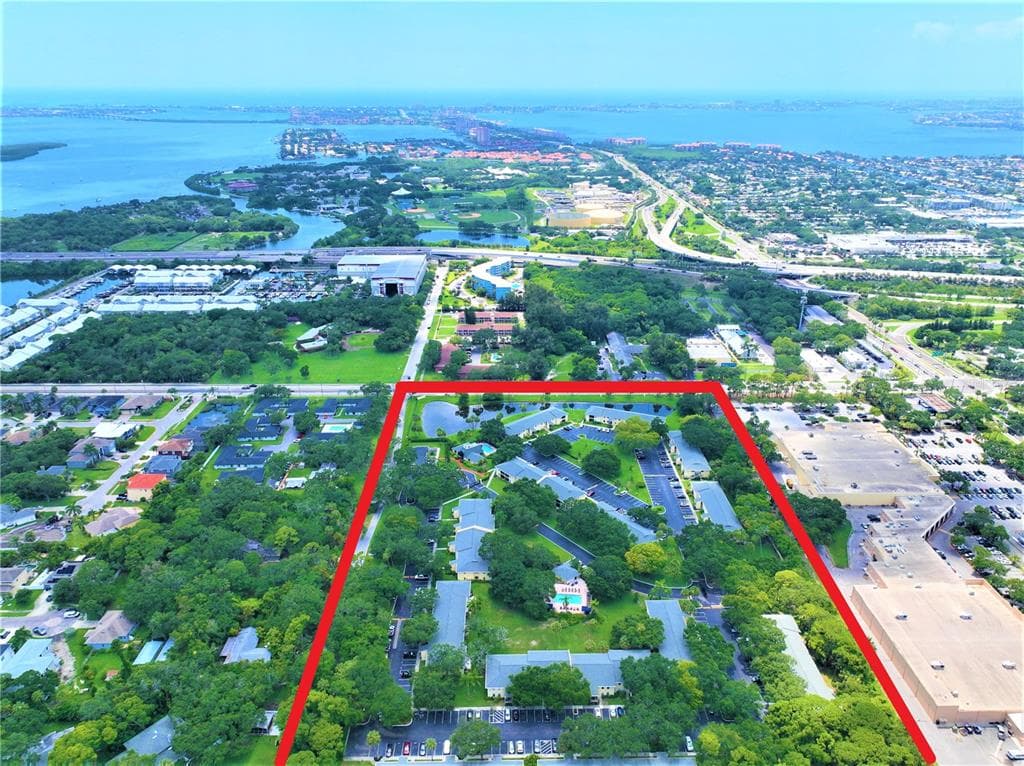 3001 58TH AVENUE S UNIT 902 ST PETERSBURG, FL 33712