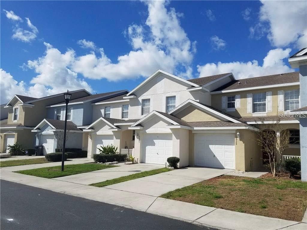9928 CARLSDALE DRIVE RIVERVIEW, FL 33578