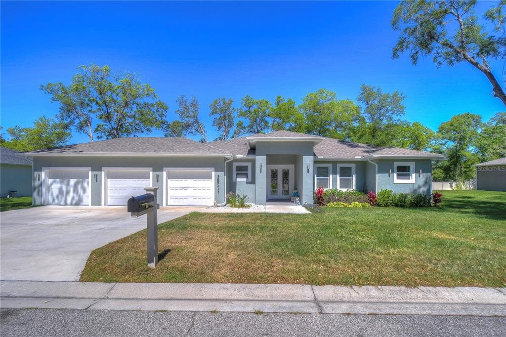30045 VIENNA WOODS LANE WESLEY CHAPEL, FL 33545