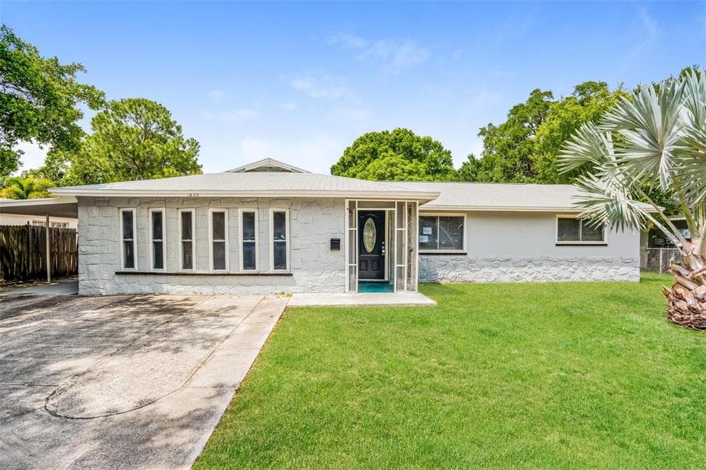 1839 54TH AVENUE S ST PETERSBURG, FL 33712