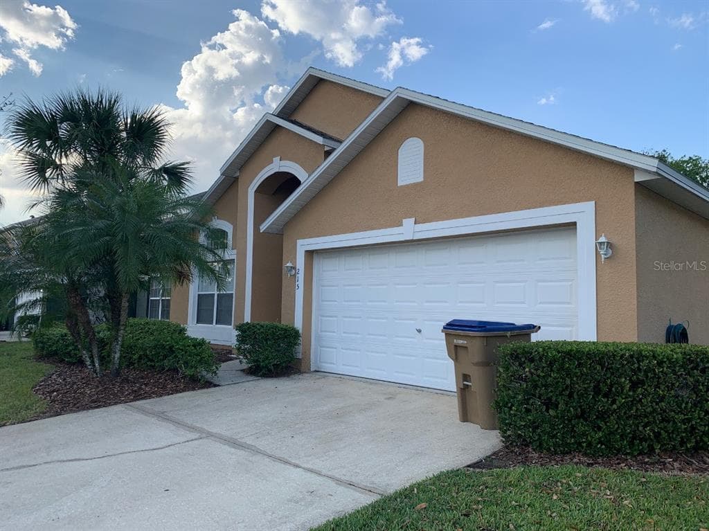 215 HIDEAWAY BEACH LANE KISSIMMEE, FL 34746