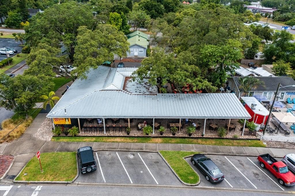 917 11TH STREET PALM HARBOR, FL 34683