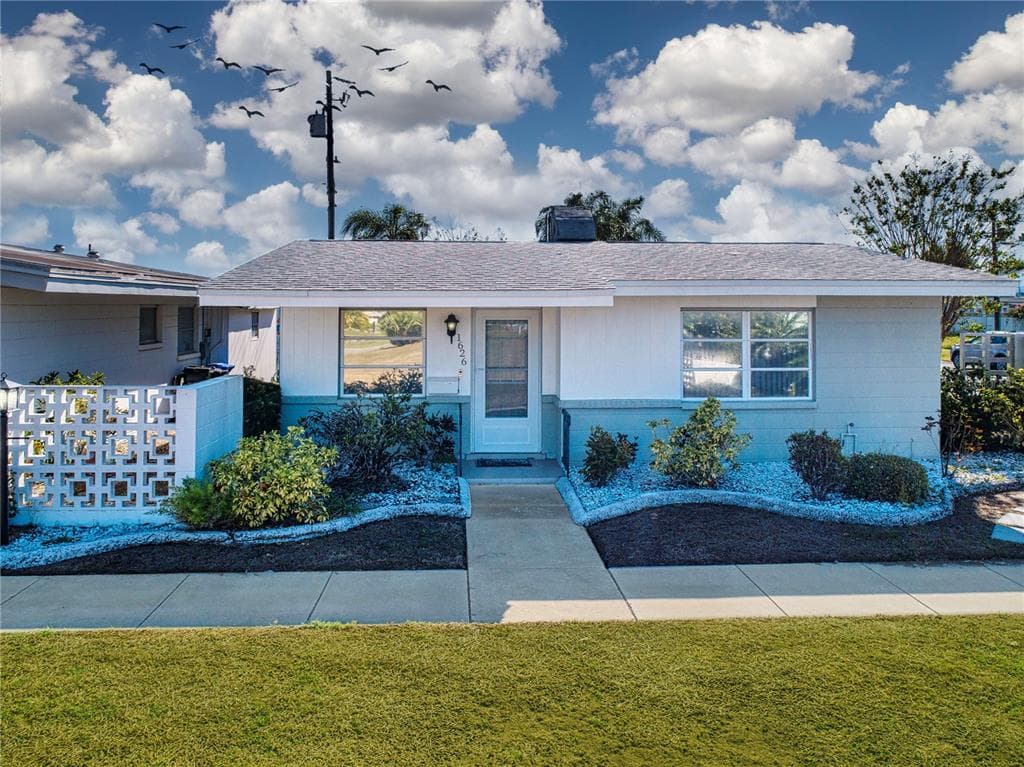 1626 COUNCIL DRIVE SUN CITY CENTER, FL 33573