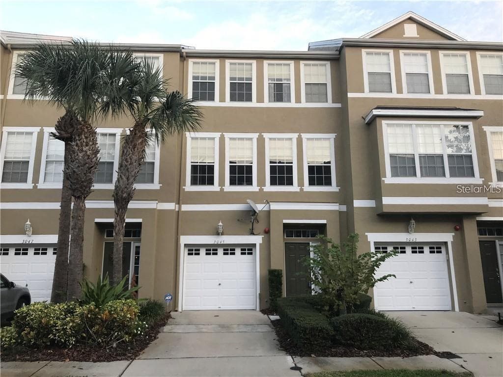 3045 POINTEVIEW DRIVE TAMPA, FL 33611
