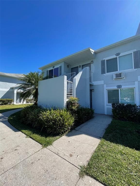 4139 DOLPHIN DRIVE TAMPA, FL 33617