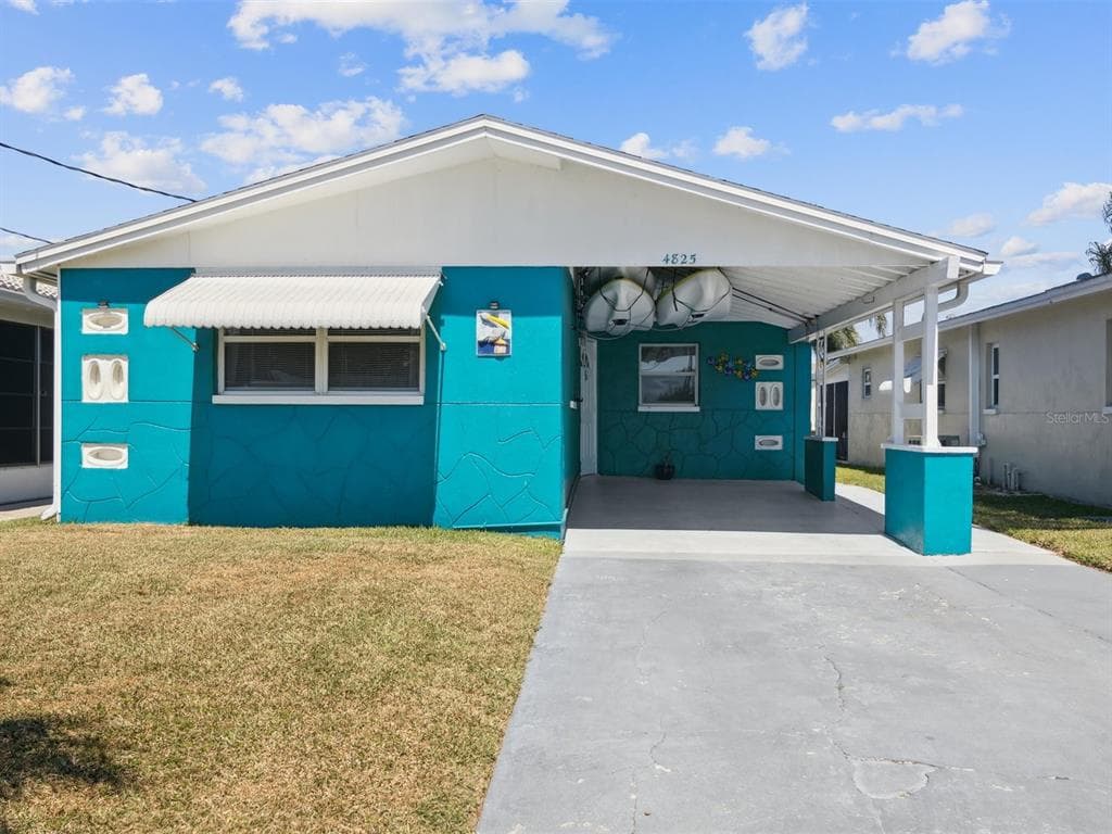 4825 FLORAMAR TERRACE NEW PORT RICHEY, FL 34652