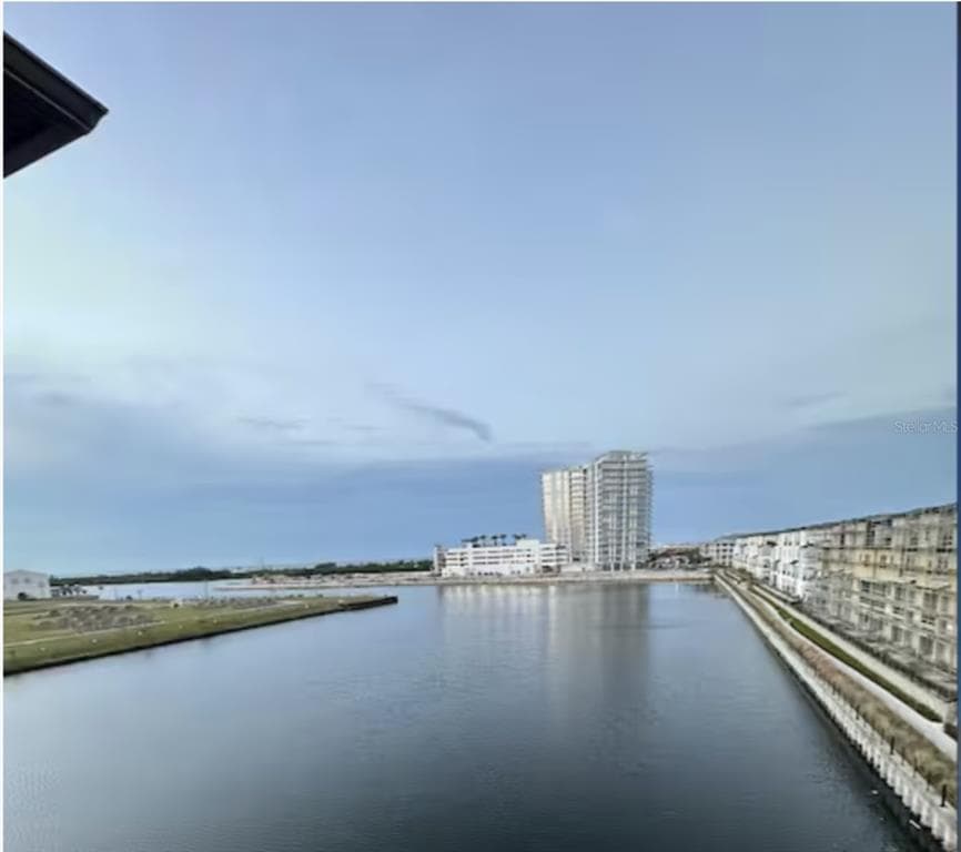 5351 BRIDGE STREET UNIT 100 TAMPA, FL 33611