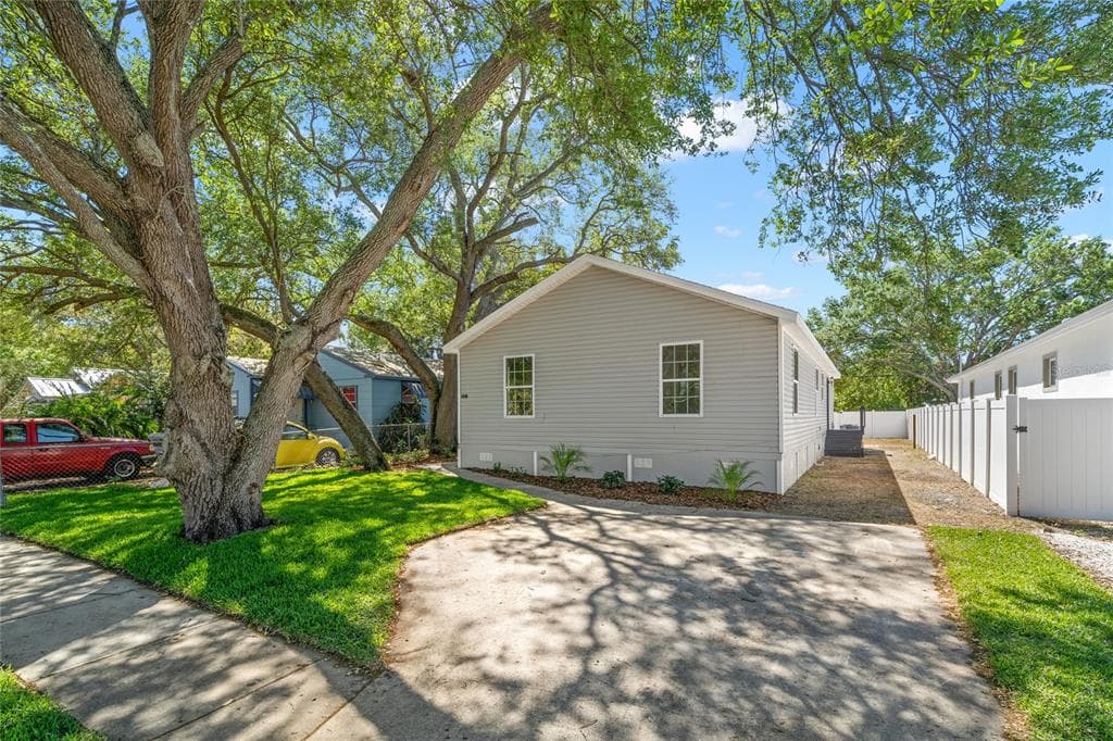 4640 12TH AVENUE S ST PETERSBURG, FL 33711