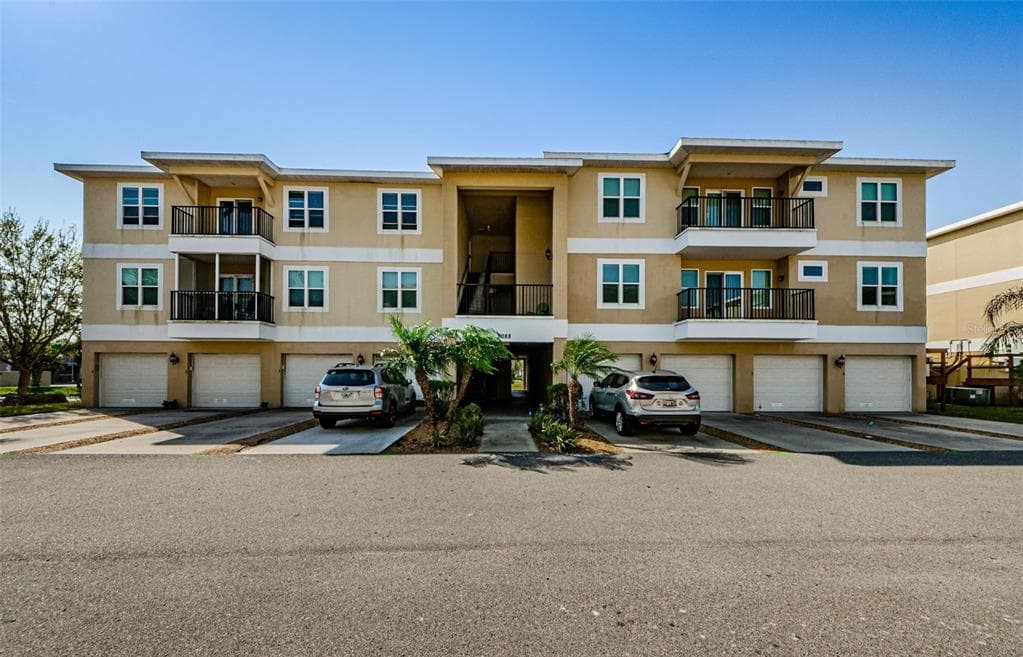 5088 ROYAL PALMS WAY UNIT 202 NEW PORT RICHEY, FL 34652