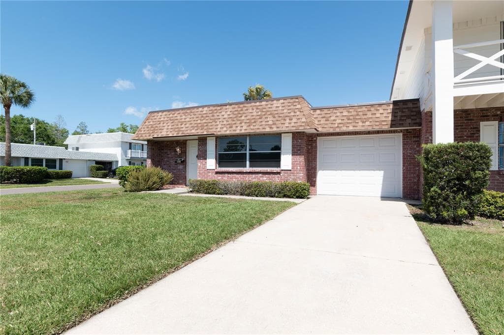 801 MINDY COURT LARGO, FL 33771