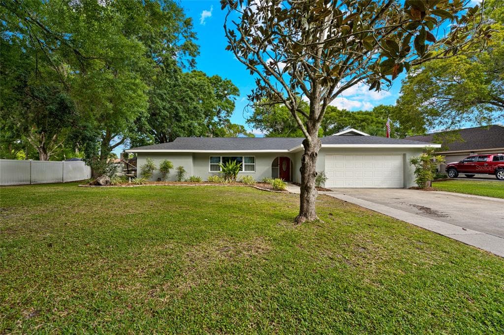 22267 STILLWOOD DRIVE LAND O LAKES, FL 34639