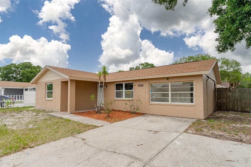 10108 WHEATLEY HILLS COURT TAMPA, FL 33615