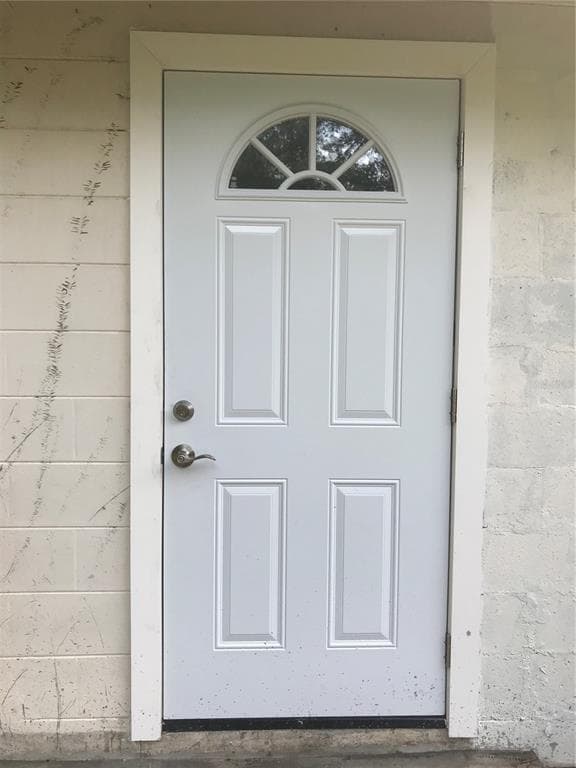 10408 WOODMERE ROAD TAMPA, FL 33617