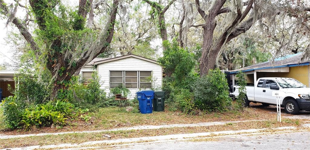 424 5TH STREET NW LARGO, FL 33770