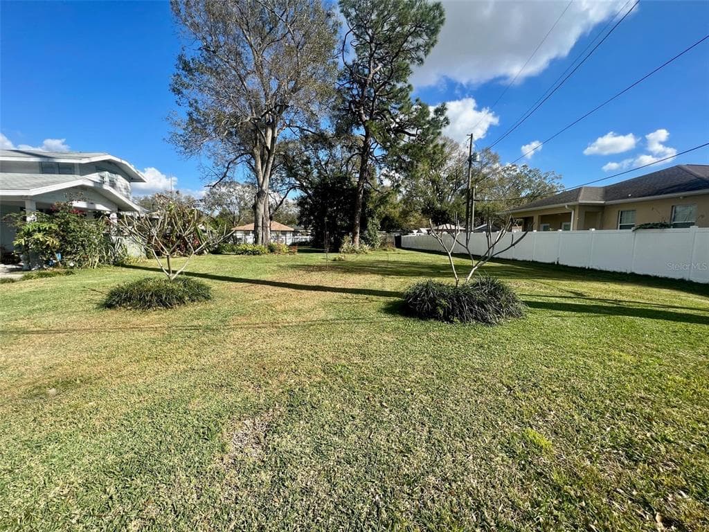 7929 N HABANA AVENUE TAMPA, FL 33614