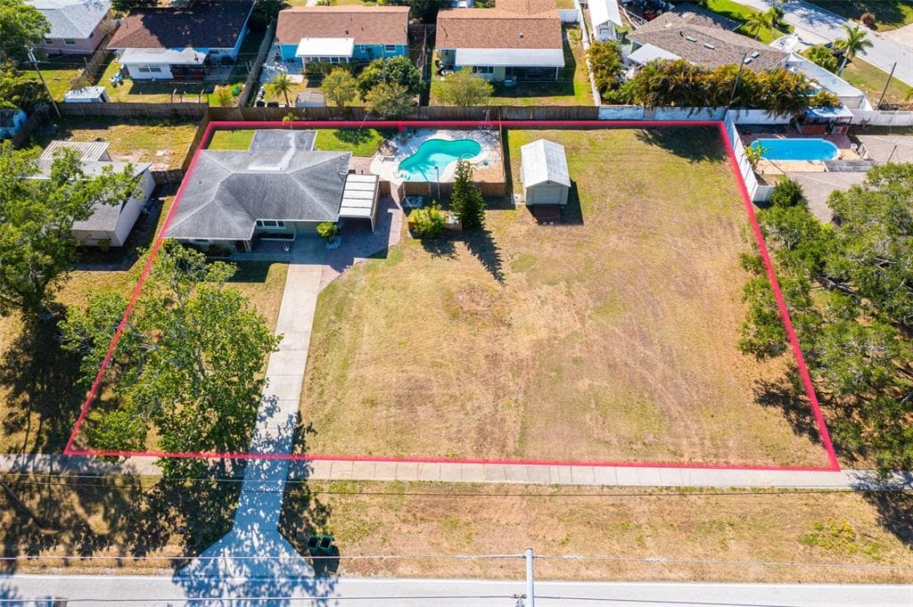 1744 N OLD COACHMAN ROAD CLEARWATER, FL 33765