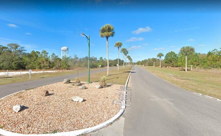405 EL DORADO DRIVE INDIAN LAKE ESTATES, FL 33855