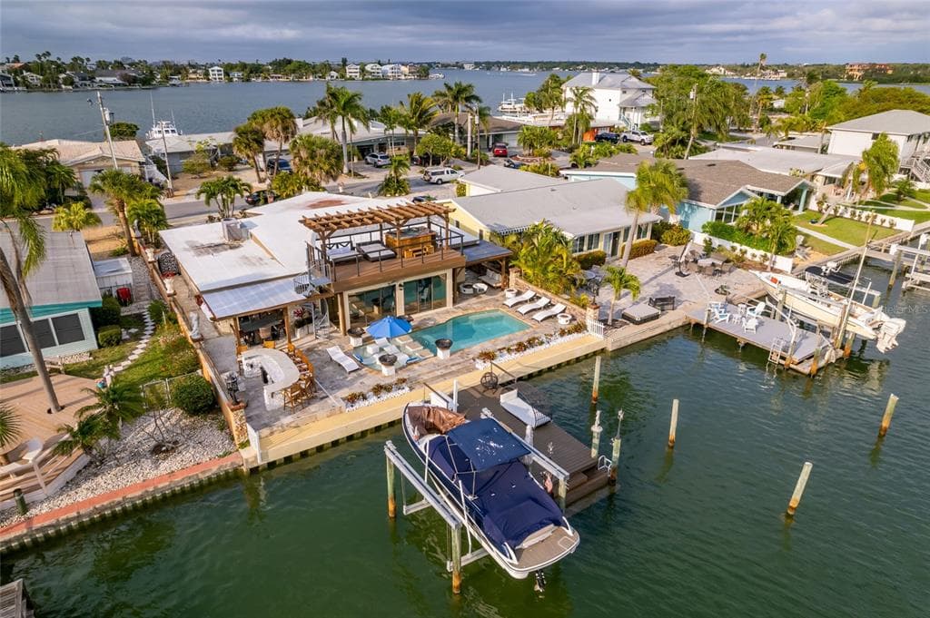 357 LA HACIENDA DRIVE
