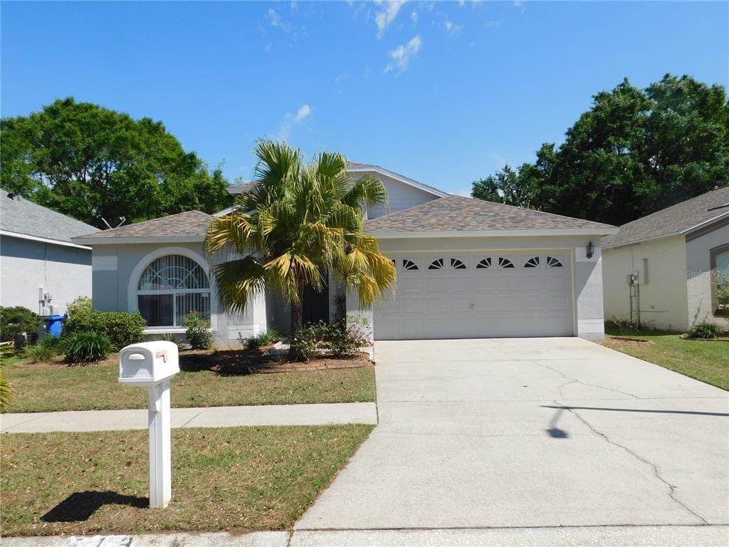 513 ROYAL RIDGE STREET VALRICO, FL 33594