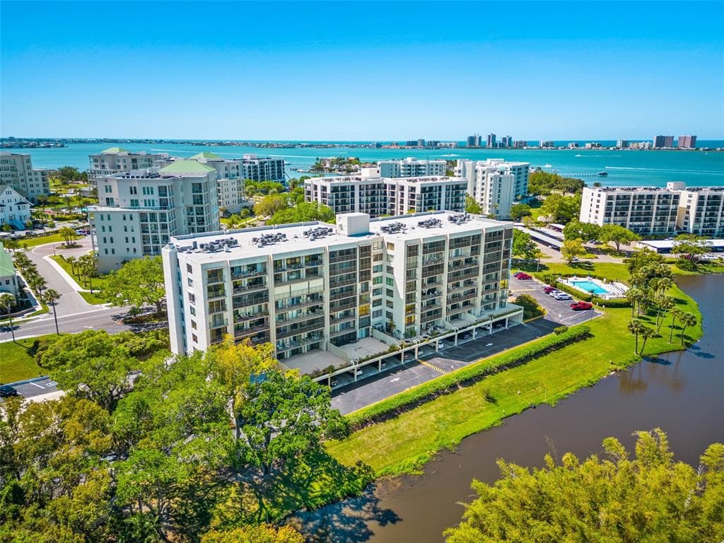 220 BELLEVIEW BOULEVARD UNIT 309 BELLEAIR, FL 33756
