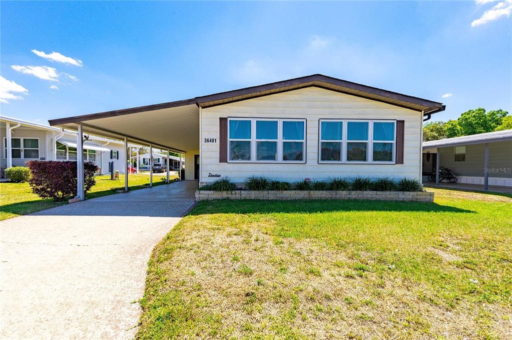 36401 CORDOVA CIRCLE ZEPHYRHILLS, FL 33541