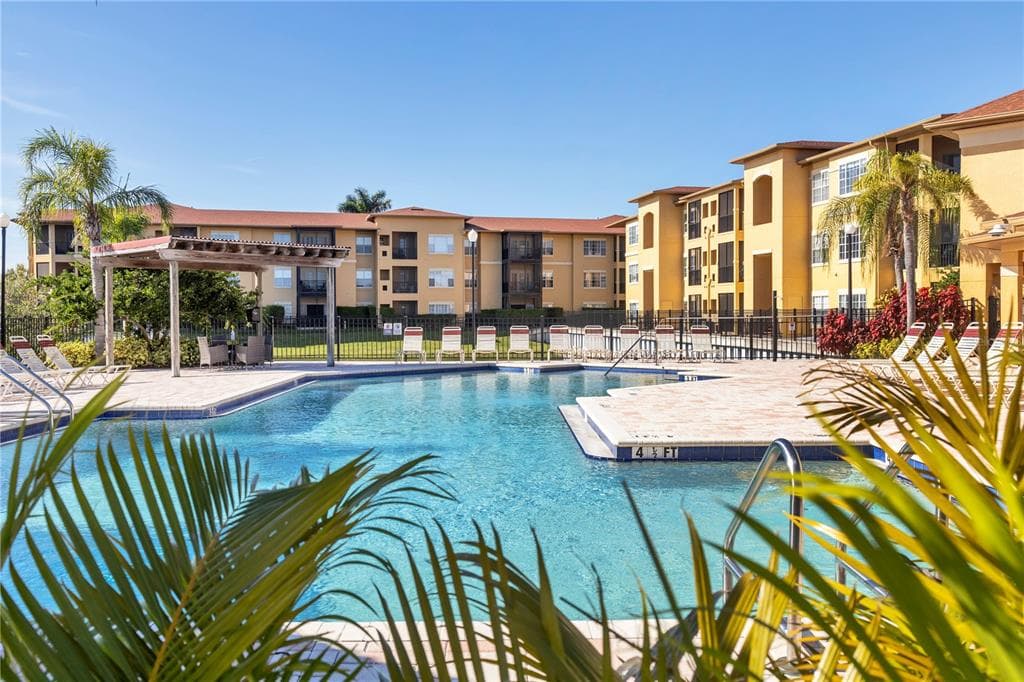 4323 BAYSIDE VILLAGE DRIVE UNIT 109 TAMPA, FL 33615