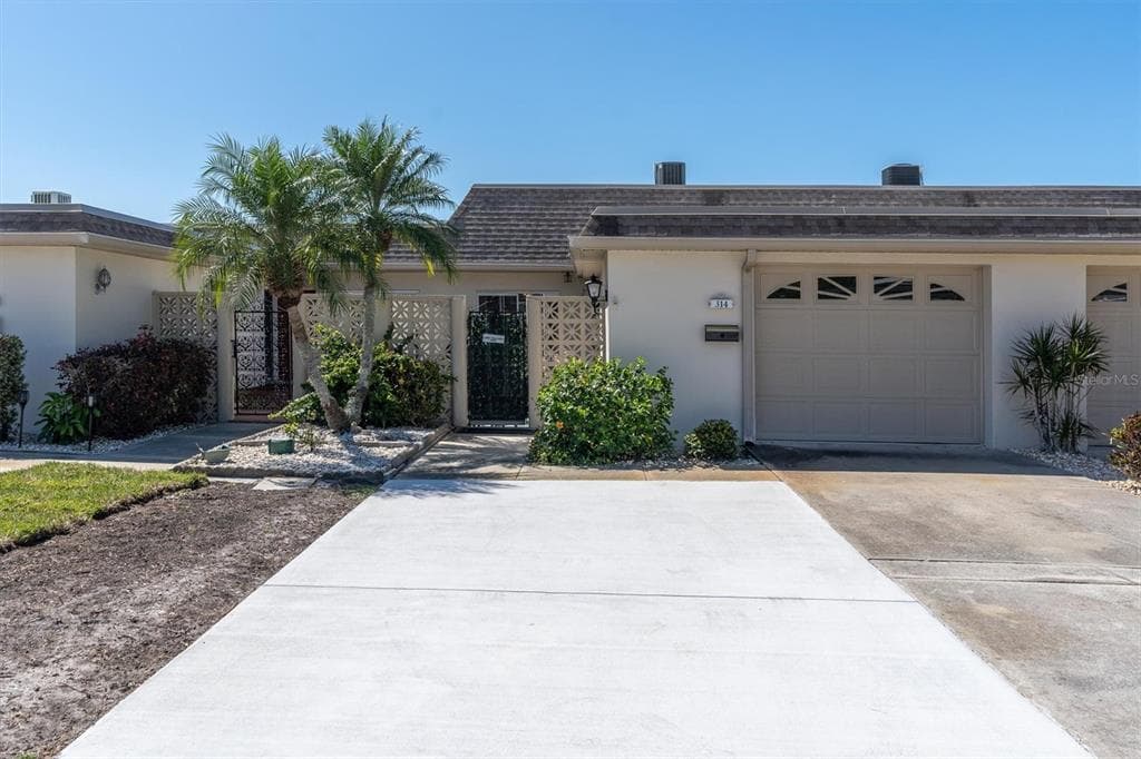 314 BOCA CIEGA POINT BOULEVARD N UNIT 314 ST PETERSBURG, FL 33708