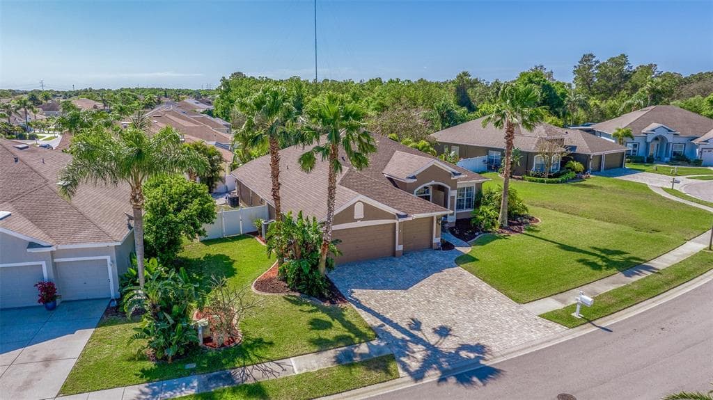 2504 BAY FIELD COURT HOLIDAY, FL 34691