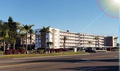 5501 80TH STREET N UNIT 512 ST PETERSBURG, FL 33709