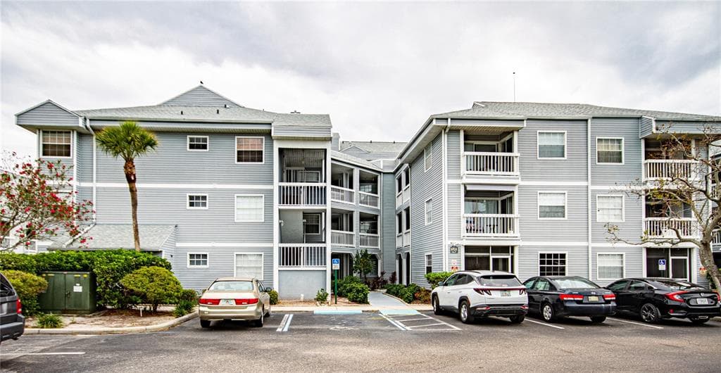 6924 STONES THROW CIRCLE N UNIT 8104 ST PETERSBURG, FL 33710