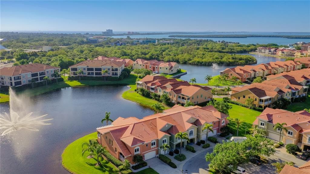 25 LINCOLN AVENUE S ST PETERSBURG, FL 33711