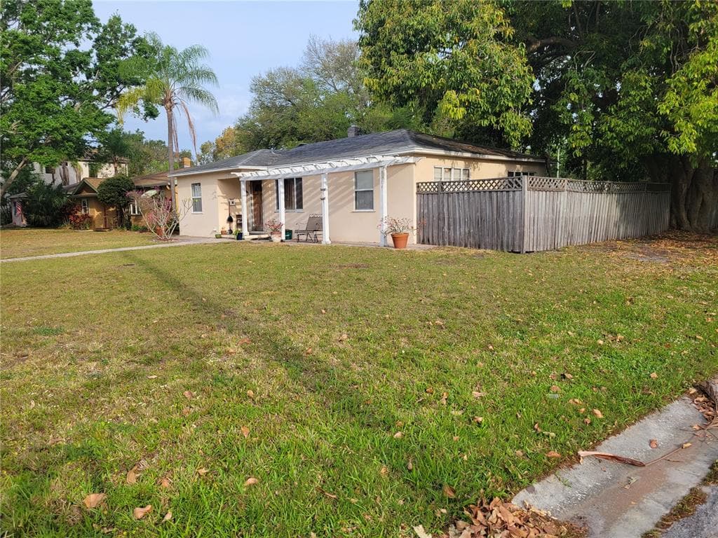 463 39TH AVENUE NE ST PETERSBURG, FL 33703