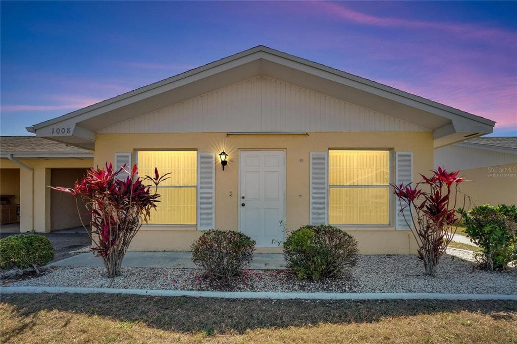 1008 BURBANK COURT SUN CITY CENTER, FL 33573