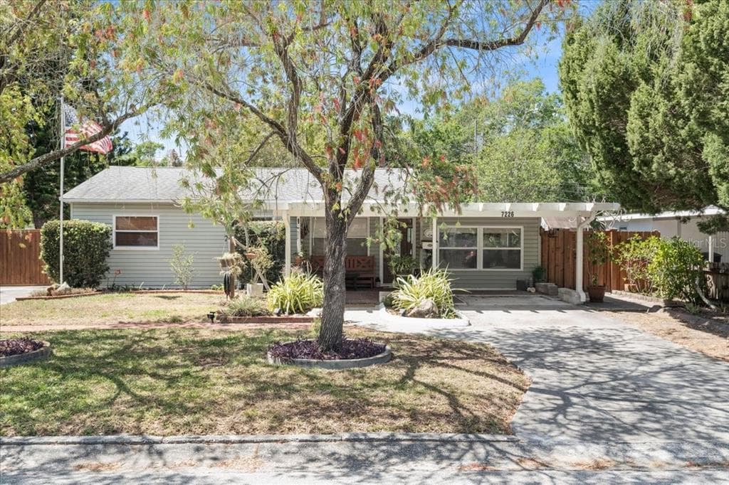 7226 14TH STREET N ST PETERSBURG, FL 33702