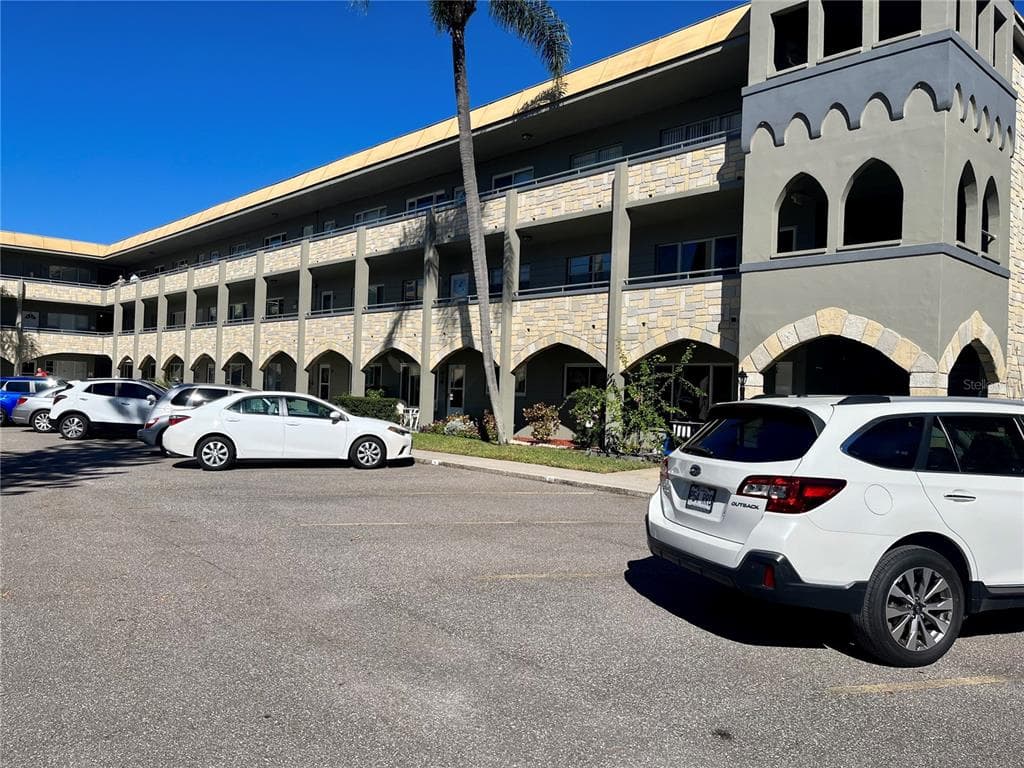 2461 CANADIAN WAY UNIT 53 CLEARWATER, FL 33763
