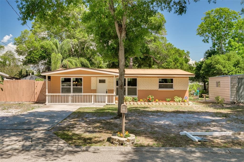730 W GATE DRIVE SAFETY HARBOR, FL 34695