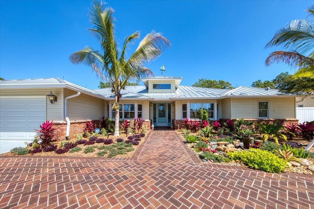 2053 GOLF VIEW DRIVE DUNEDIN, FL 34698