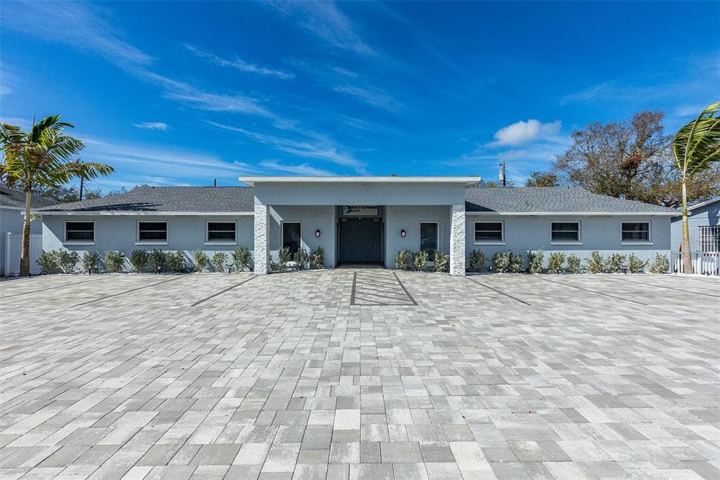 3412 49TH STREET N ST PETERSBURG, FL 33710