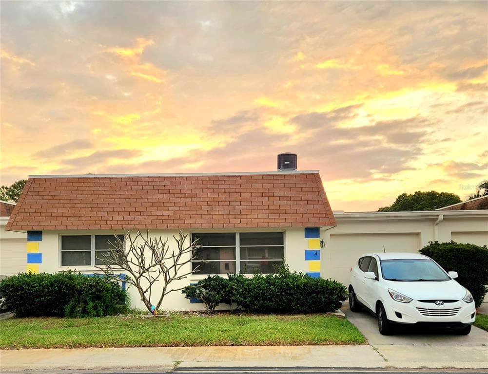 8245 VENDOME BOULEVARD N PINELLAS PARK, FL 33781