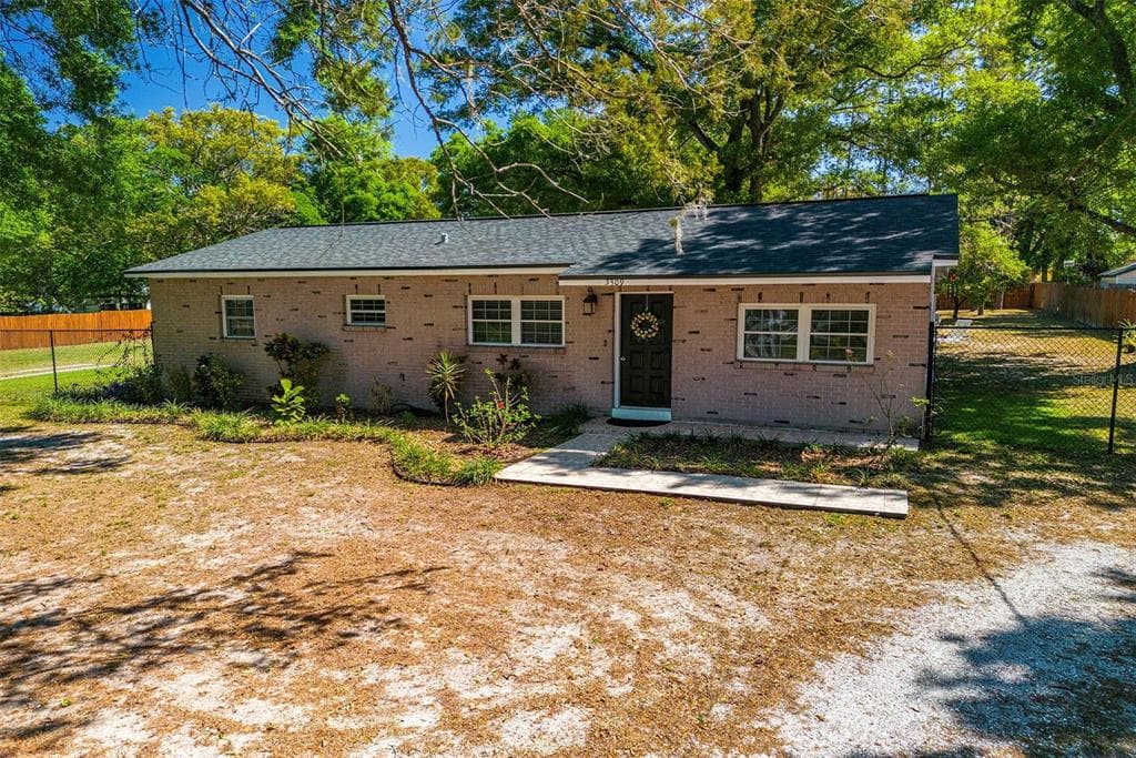5309 MCCRANIE STREET SEFFNER, FL 33584