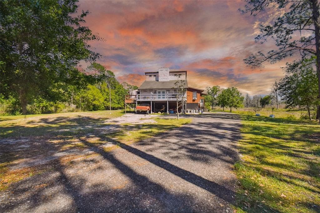 8942 OVERLOOK DRIVE