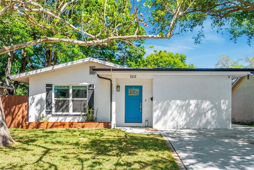 1111 51ST AVENUE N ST PETERSBURG, FL 33703