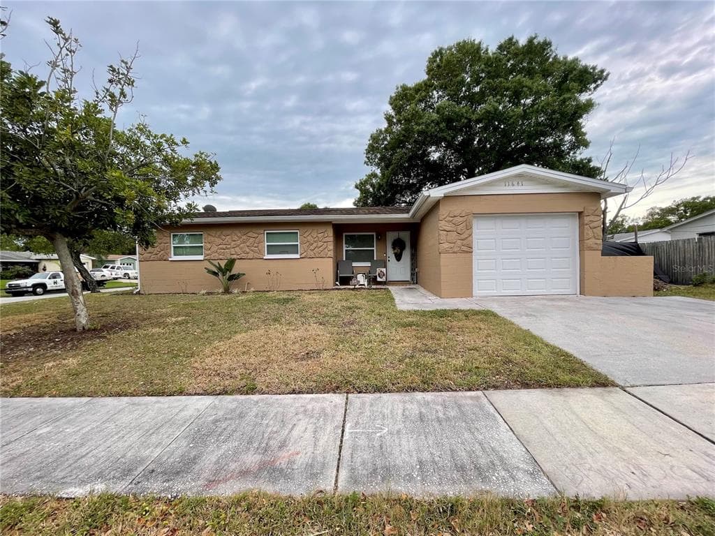 11641 128TH AVENUE SEMINOLE, FL 33778