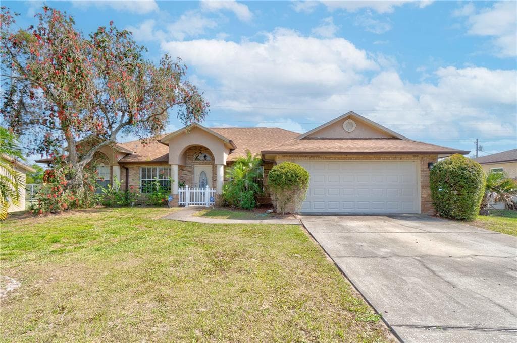 1855 TRUMBULL STREET DELTONA, FL 32725