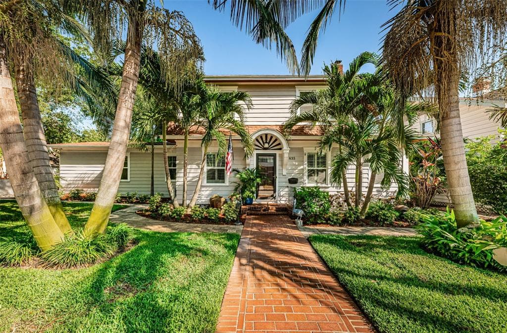 835 18TH AVENUE N ST PETERSBURG, FL 33704