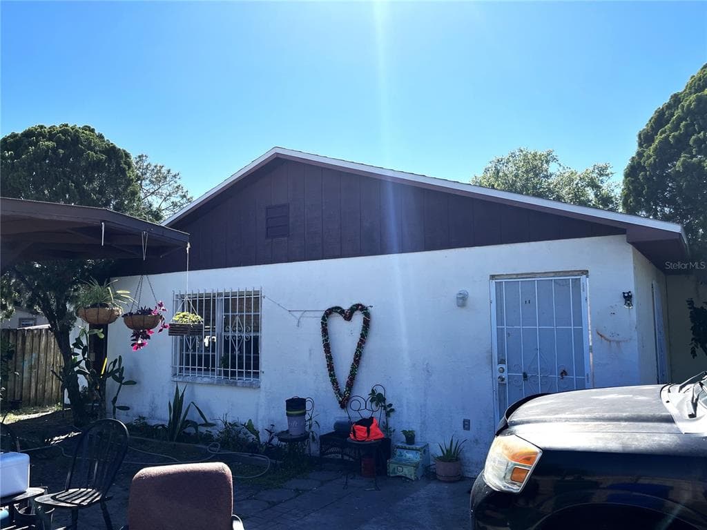 1736 W HICKORY STREET LAKELAND, FL 33815