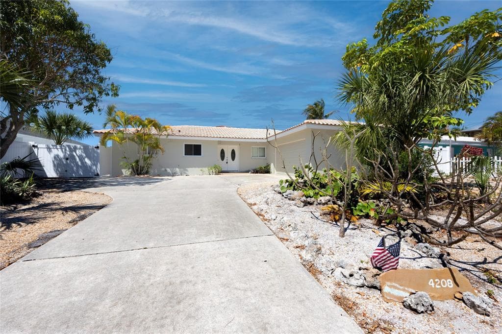 4208 MILLER DRIVE