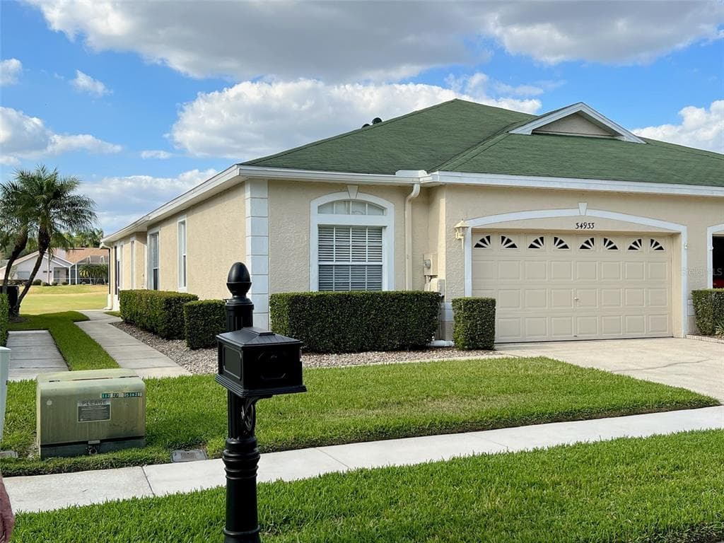 34933 DOUBLE EAGLE COURT ZEPHYRHILLS, FL 33541