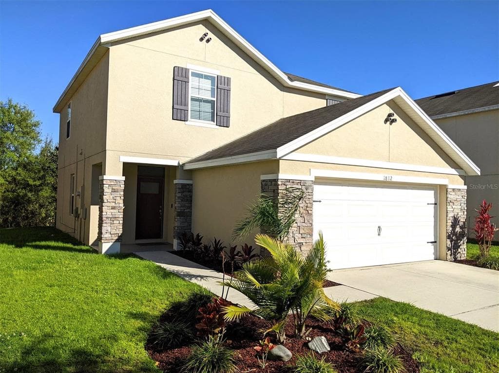 1812 GREENWOOD VALLEY DRIVE PLANT CITY, FL 33563