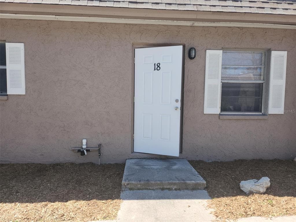 4650 78TH AVENUE N UNIT 18 PINELLAS PARK, FL 33781